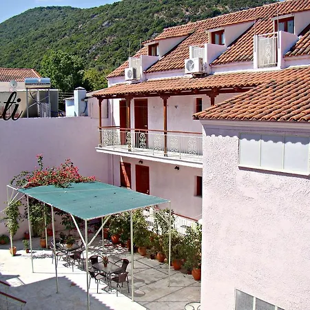 Kristi Apartamento *